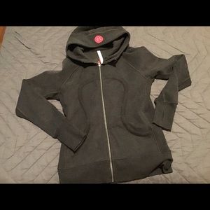 Lululemon sweatshirt